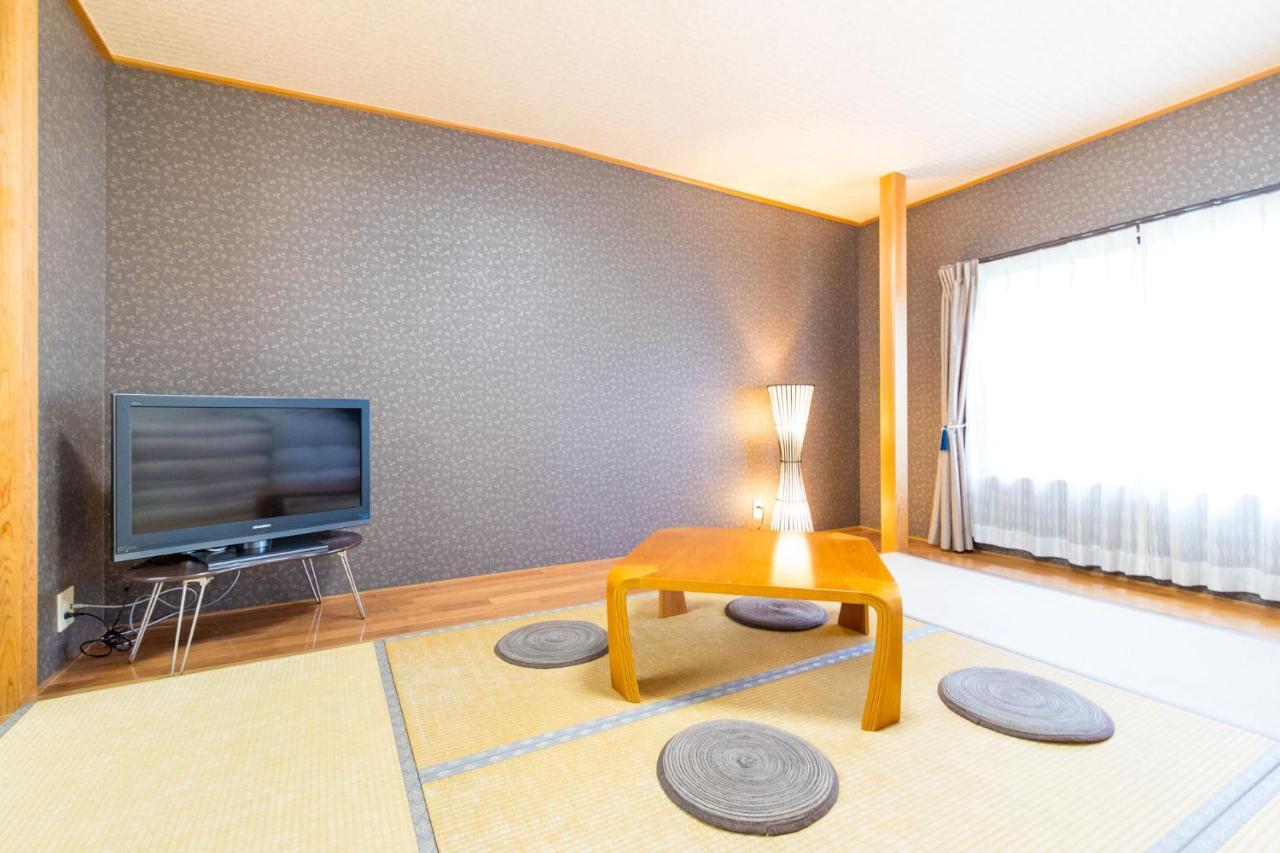 Seaside Pension Petit Shirahama Exterior photo